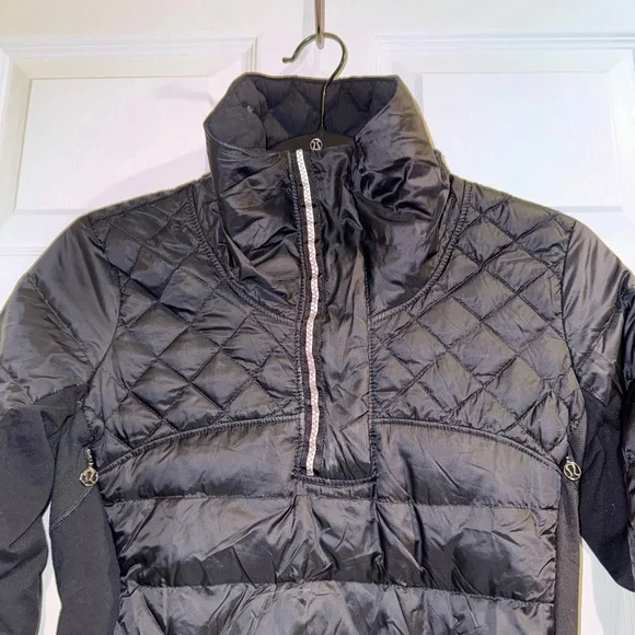 Lululemon "Down For A Run" Pullover Black - Size 4 - Picture 2 of 9
